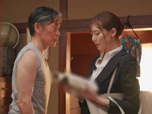 Cô sinh viên đại học bẩn thỉu say mê ngậm sâu dương vật và quan hệ thô bạo theo góc nhìn của tôi